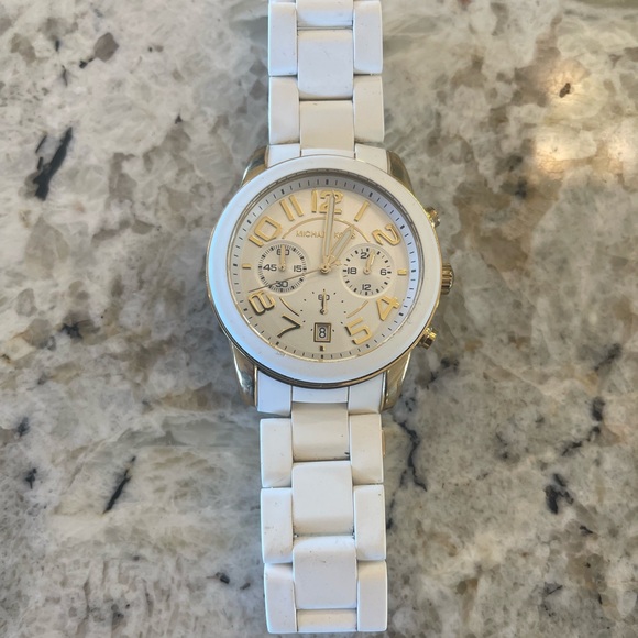 Michael Kors Mercer MK5889 Women's White Silicone Analog Dial Quartz Watch - Picture 2 of 5